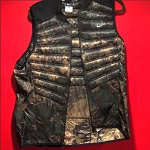 Nike camouflage vest